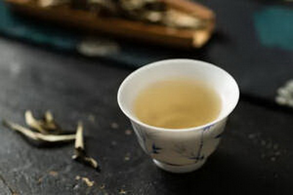 白茶綠茶紅茶三者中的最佳選擇 白茶綠茶紅茶三者中的最佳選擇