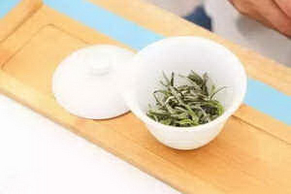 茶樹開花結(jié)果防控有效技巧 茶樹開花結(jié)果防控有效技巧