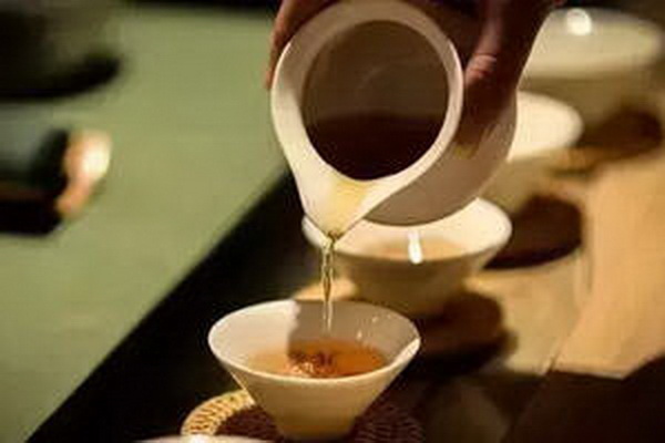 茶人阿金的武夷巖茶價格揭秘 茶人阿金的武夷巖茶價格揭秘